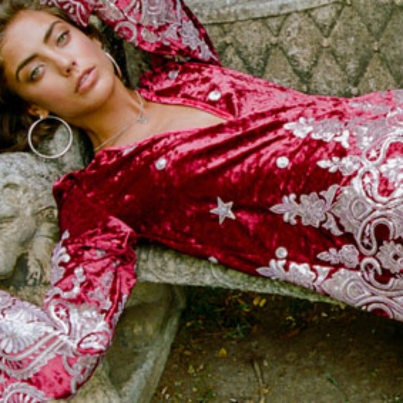 Lenni the Label Dresses & Skirts - ISO/SIZE SWAP -  Lenni the label velvet Rumi dress wine. Large - I need XS or S